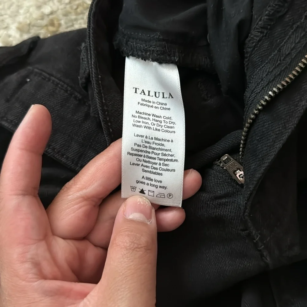 Aritzia | Talula Black Denim Shorts​​​​ - Picture 4 of 6